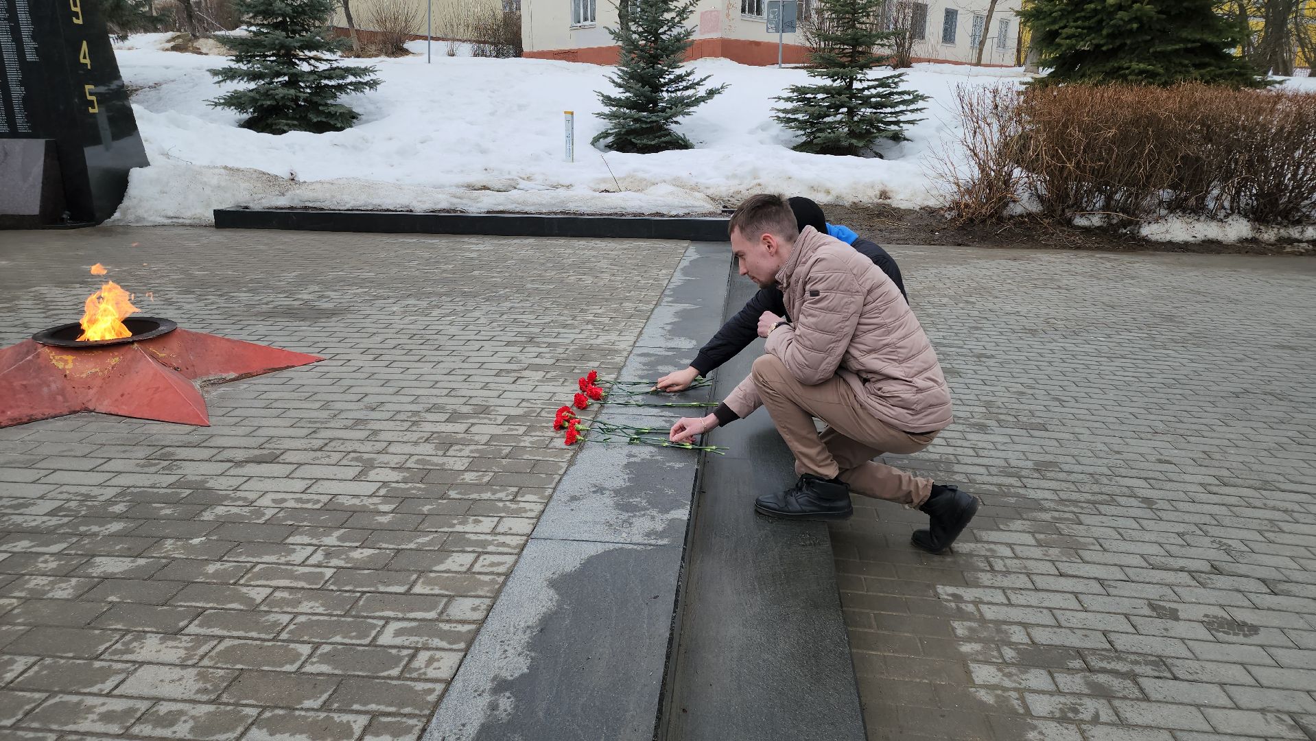 кашира, теракт, Красногорск, крокус сити холл, возложение цветов,