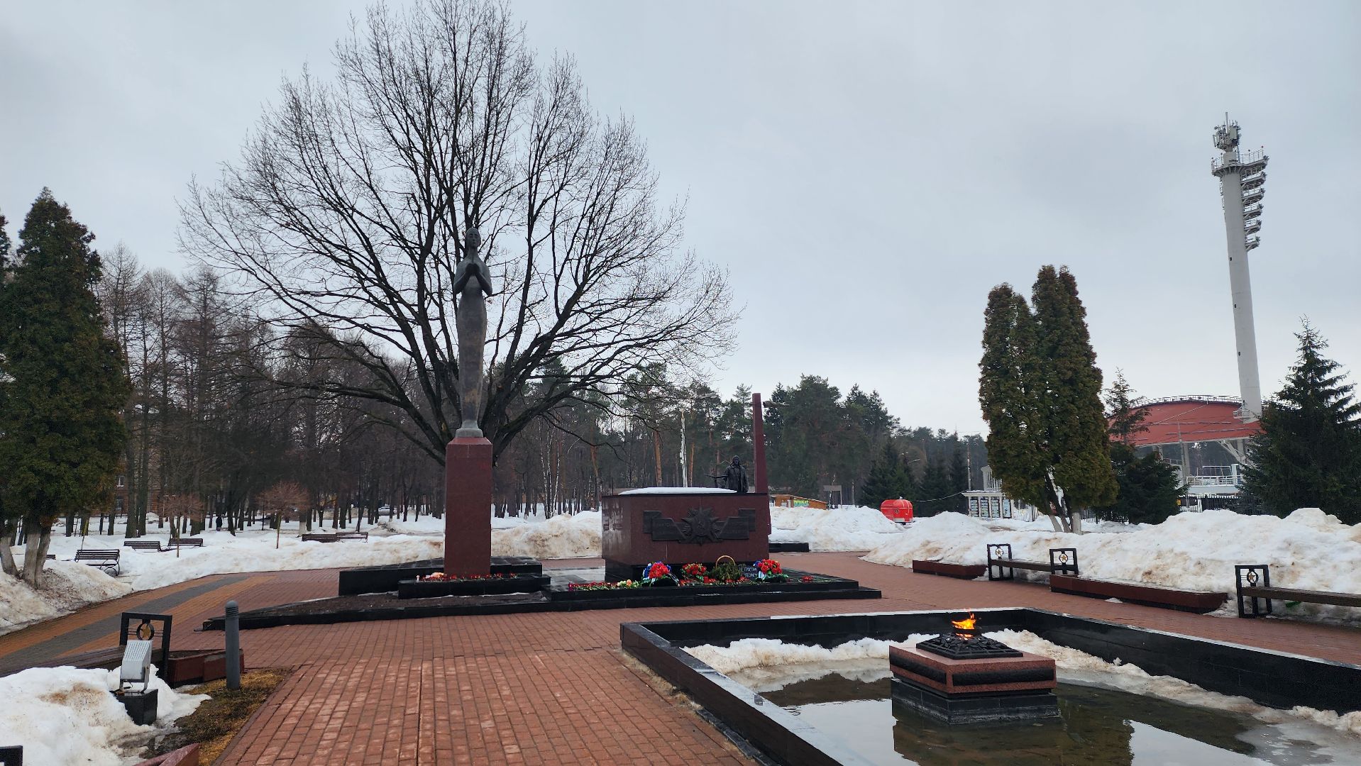 мемориал, стихийный мемориал, вечный огонь, свечи, цветы,теракт,