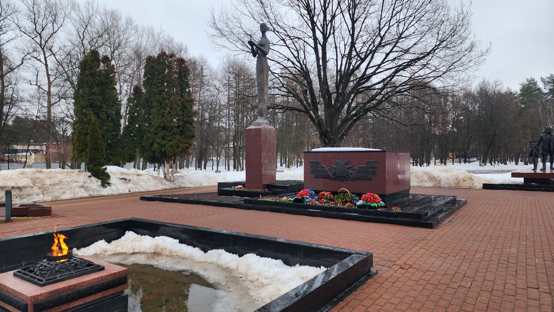 мемориал, стихийный мемориал, вечный огонь, свечи, цветы,теракт,