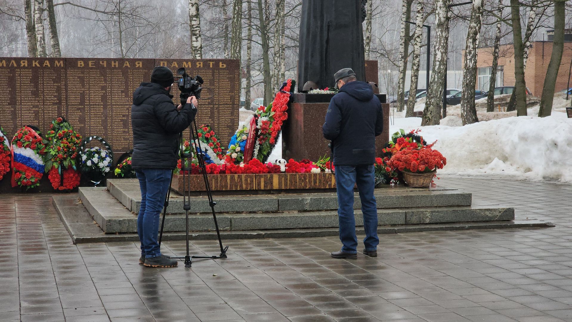 долгопрудный, крокус сити, скорбим, молодая гвардия, молодая гвардия подмосковья, молодежь,возложение цветов,теракт,
