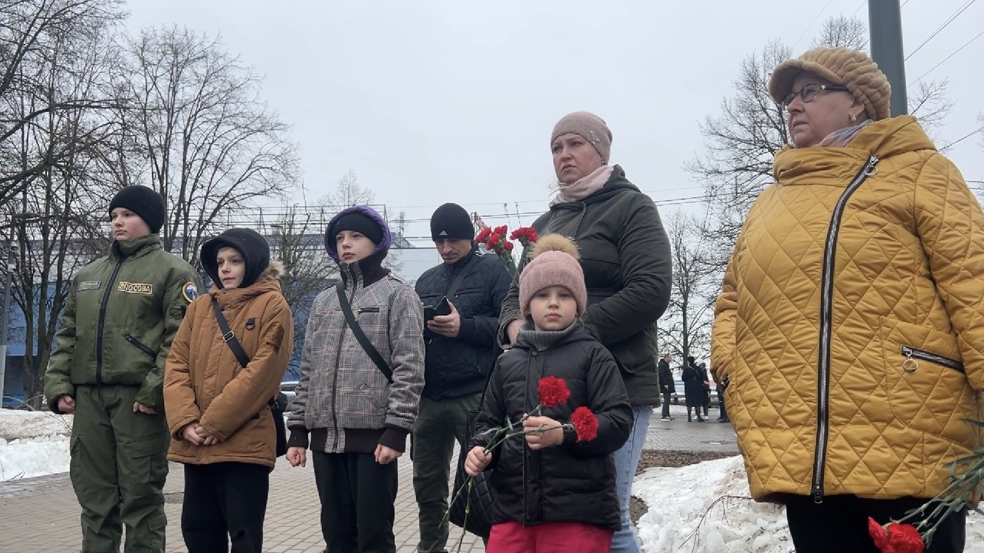 химки, крокус сити холл, стихийный мемориал, теракт,