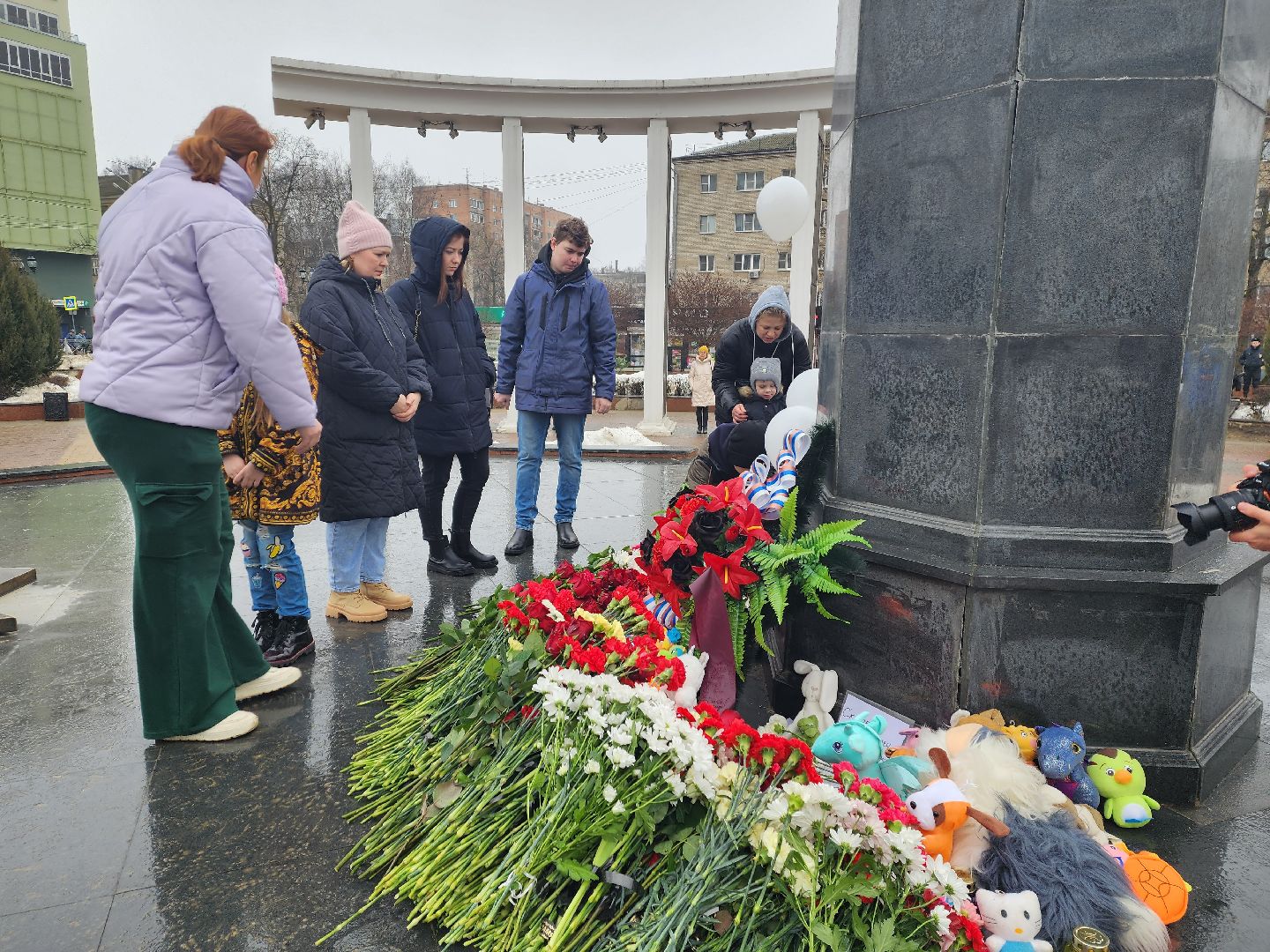 пушкино, мемориал,жители, митинг,теракт,