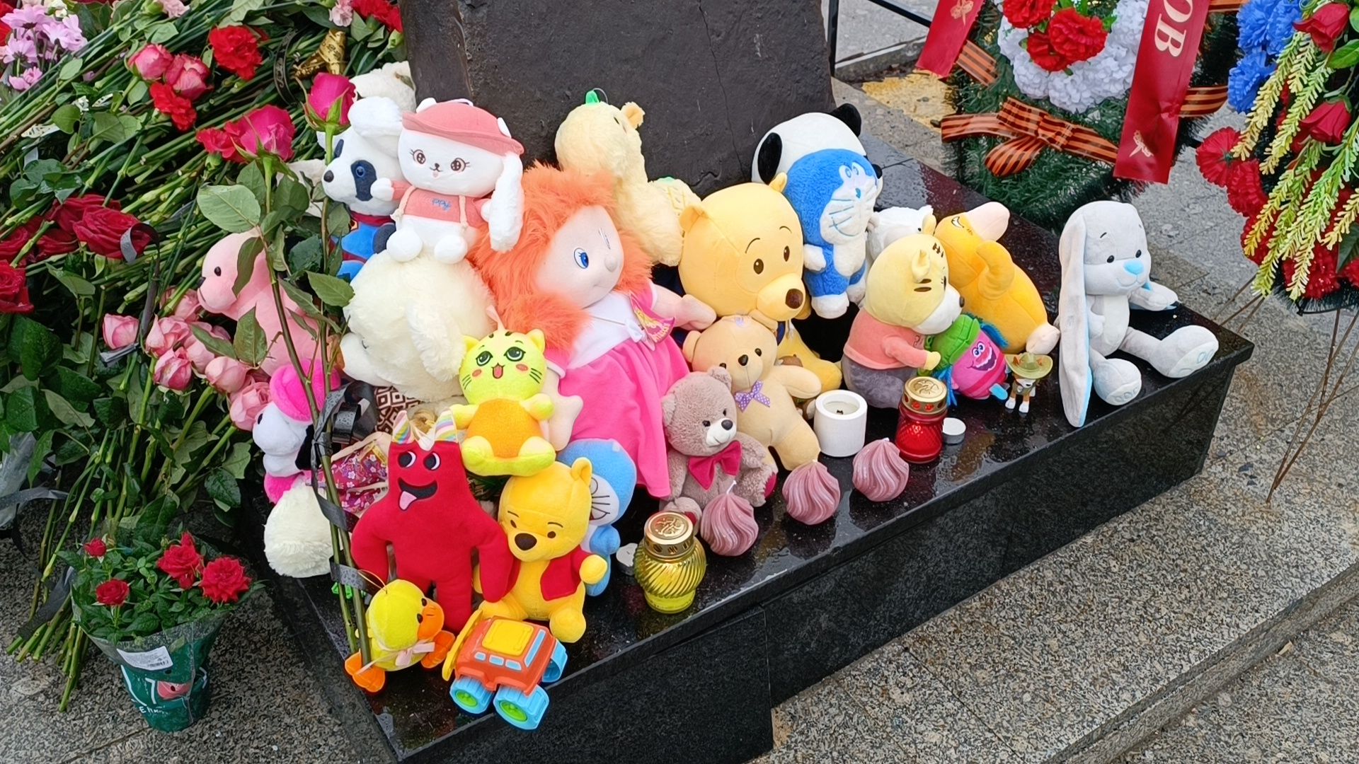 лобня, возложение цветов,теракт,