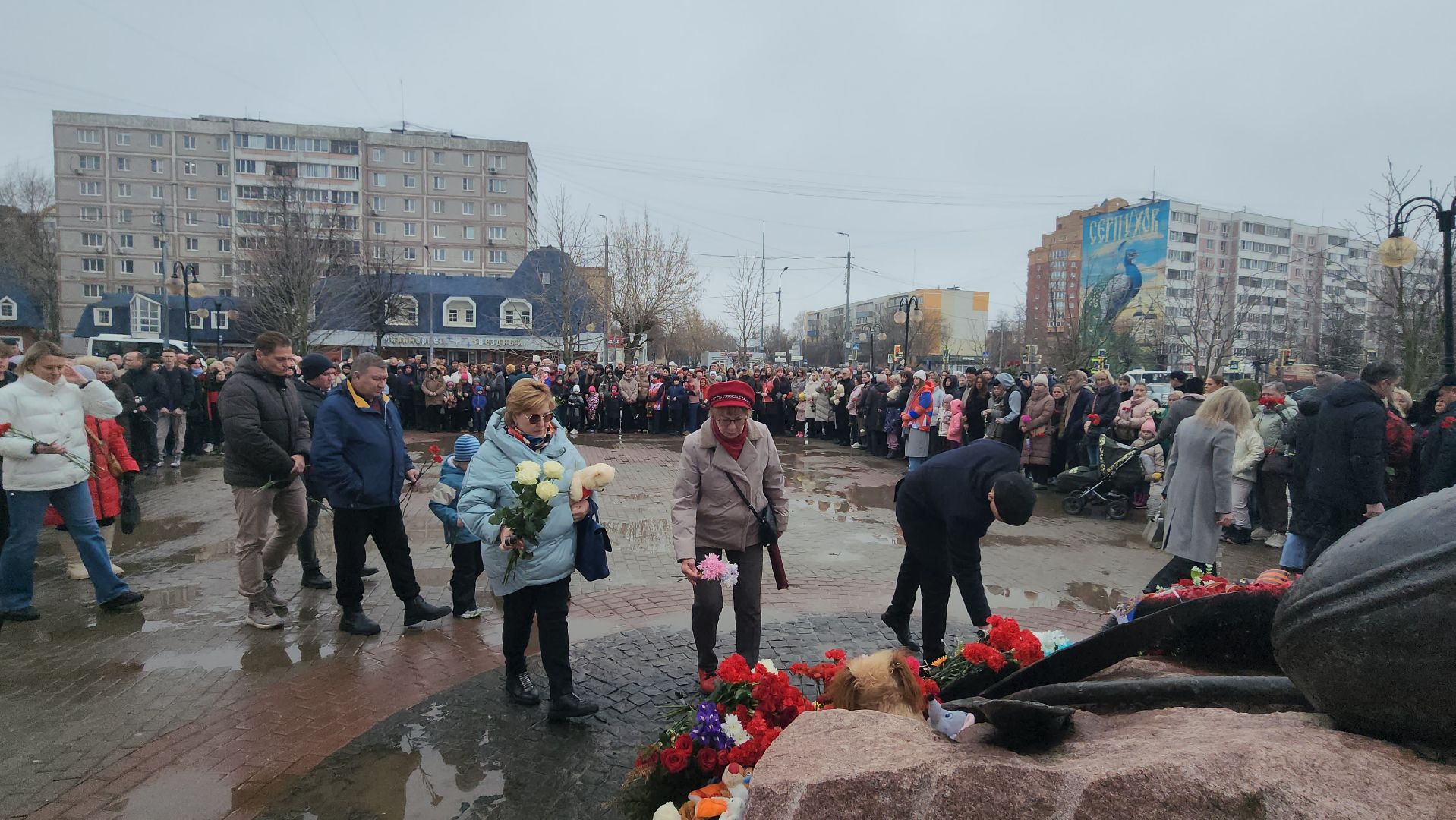 серпухов, крокус сити холл, теракт, серпухов скорбит, черный тюльпан,