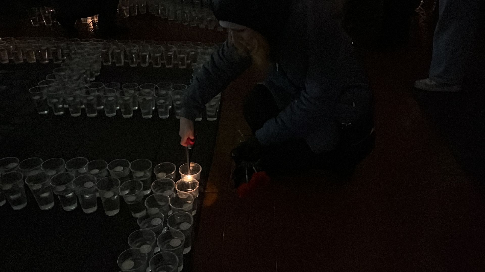 крокус сити холл, свеча памяти, мемориал, память погибших,теракт,