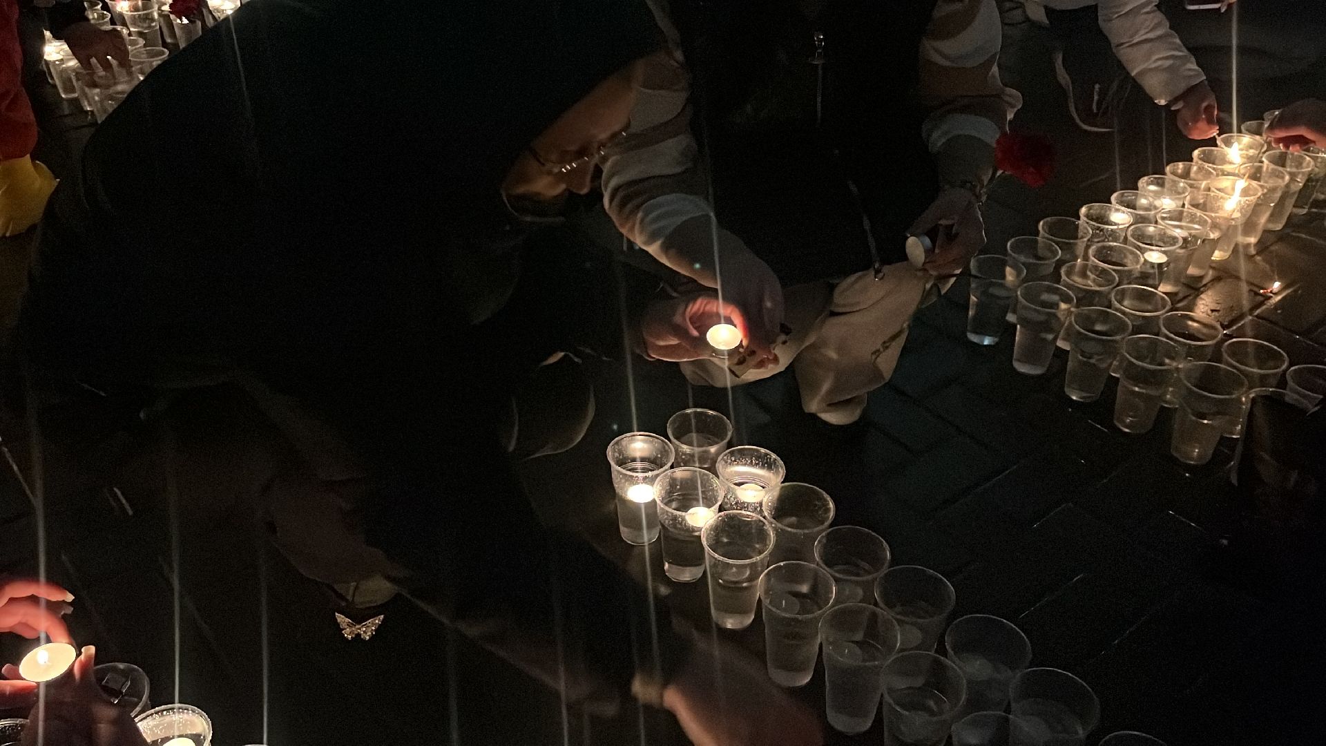 крокус сити холл, свеча памяти, мемориал, память погибших,теракт,