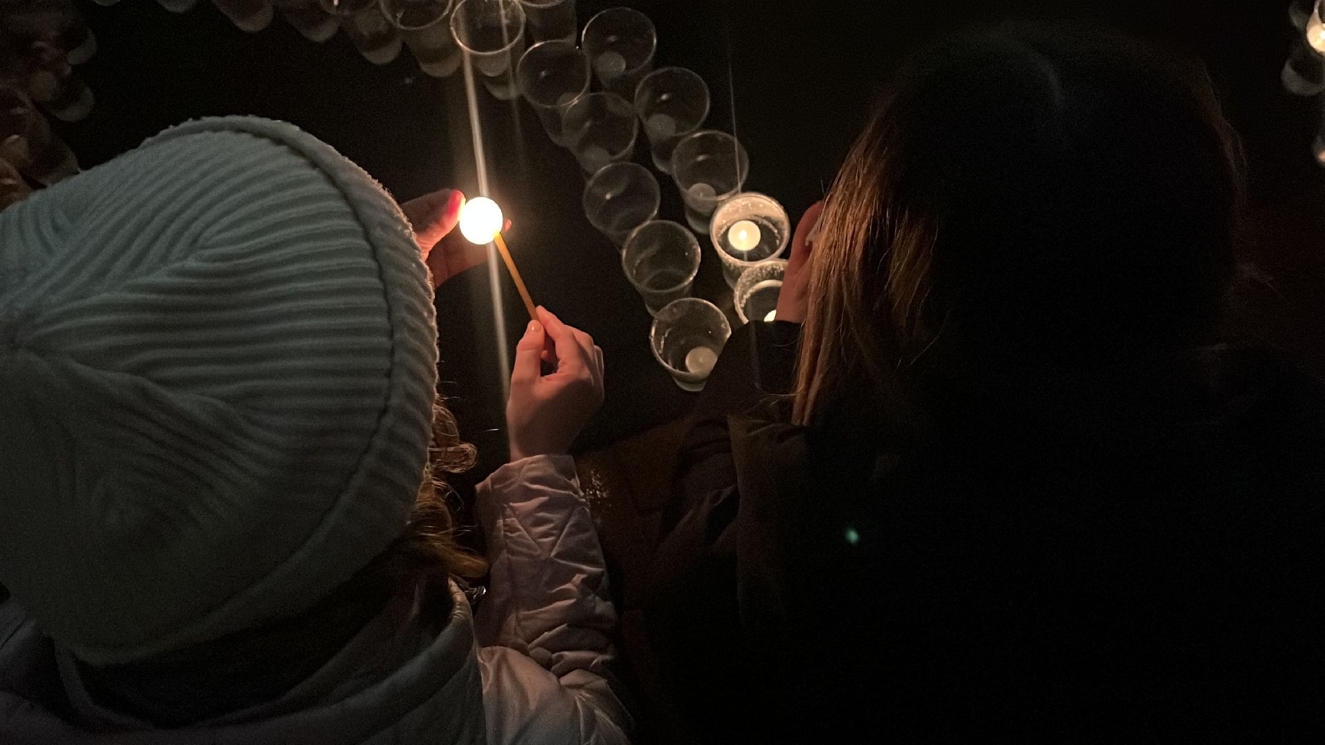 крокус сити холл, свеча памяти, мемориал, память погибших,теракт,