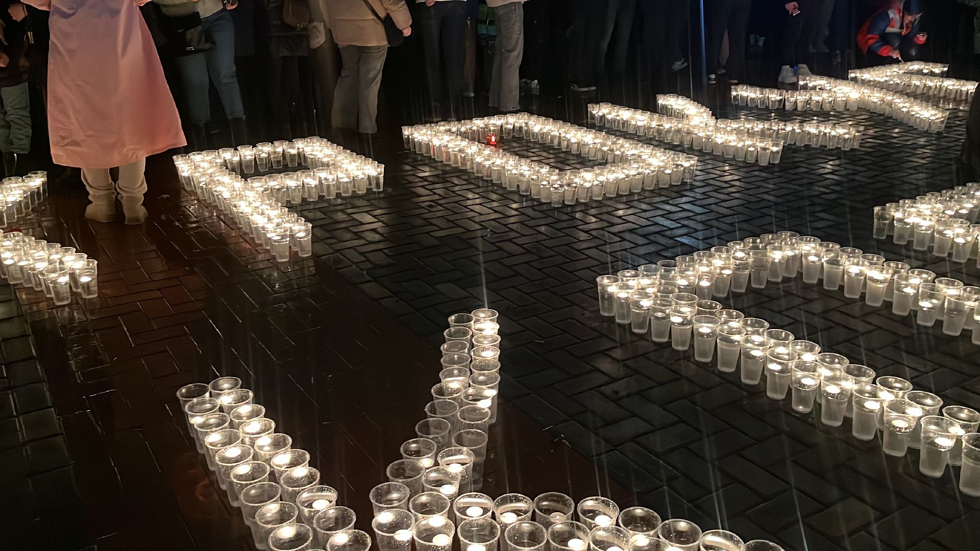 крокус сити холл, свеча памяти, мемориал, память погибших,теракт,