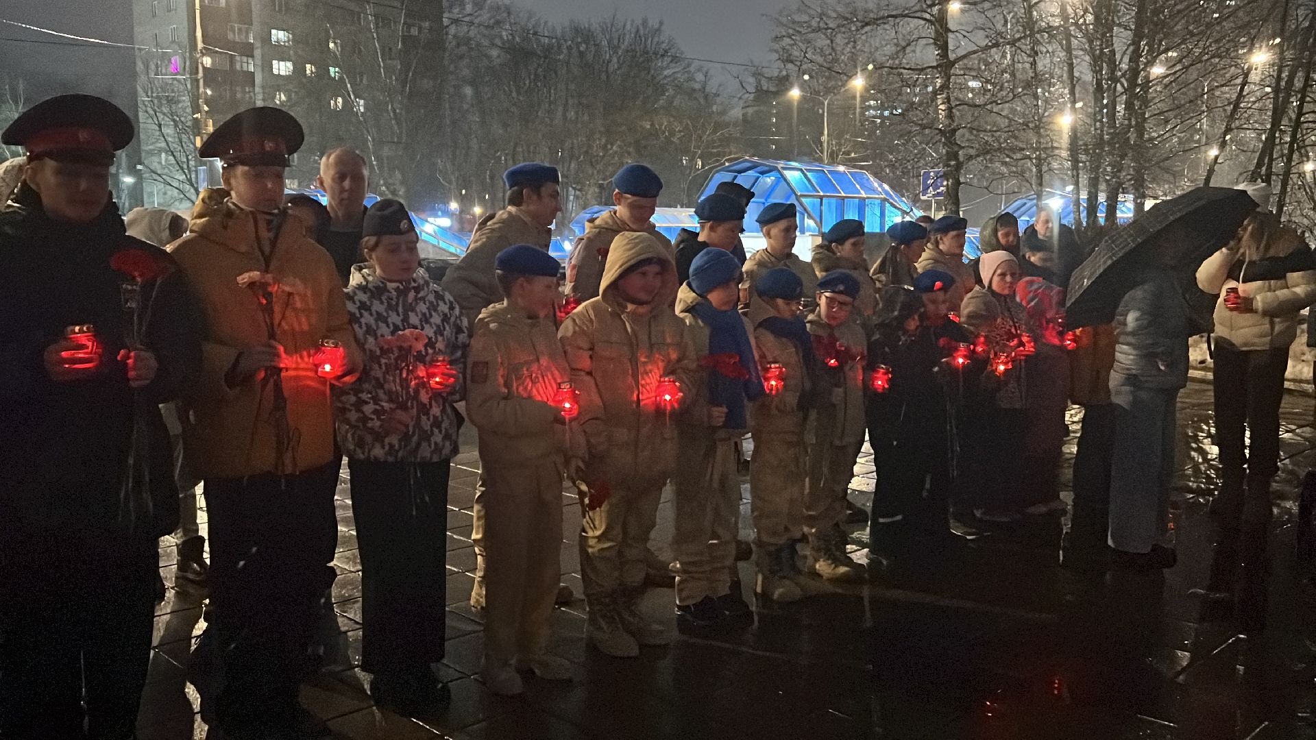 Солнечногорск, свеча памяти, стихийный мемориал, жители,теракт,