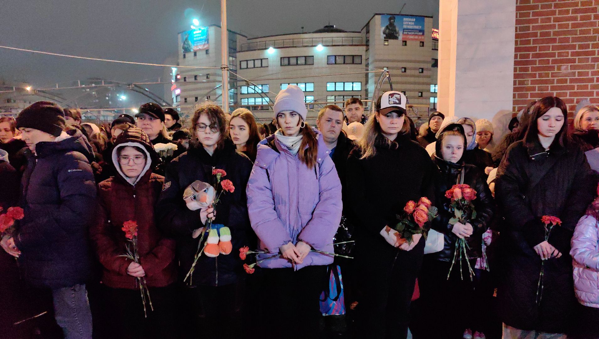 свеча памяти, возложение цветов, день траура и скорби по погибшим в красногрске, теракт,