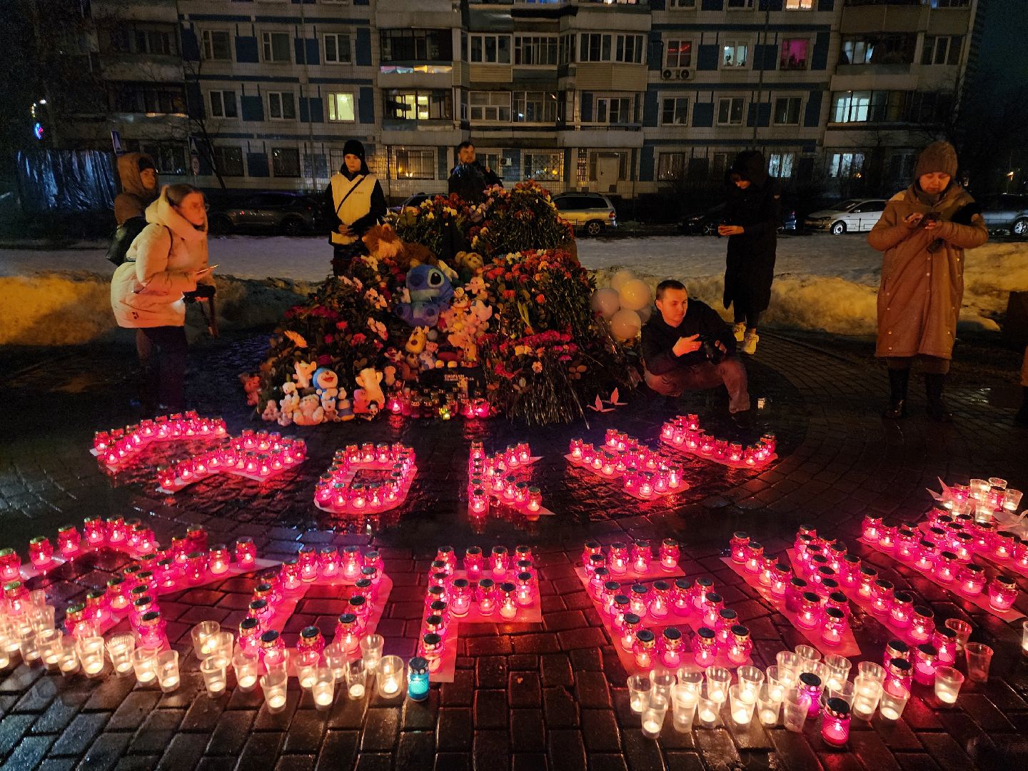 серпухов, свеча памяти, подмосковье, крокус сити холл,теракт,