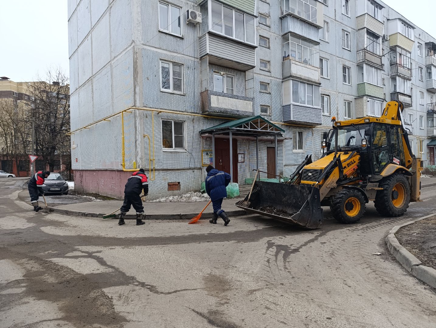 Бронницы, Уборка дворов, Уборка дорог, Уборка дворов после зимы,