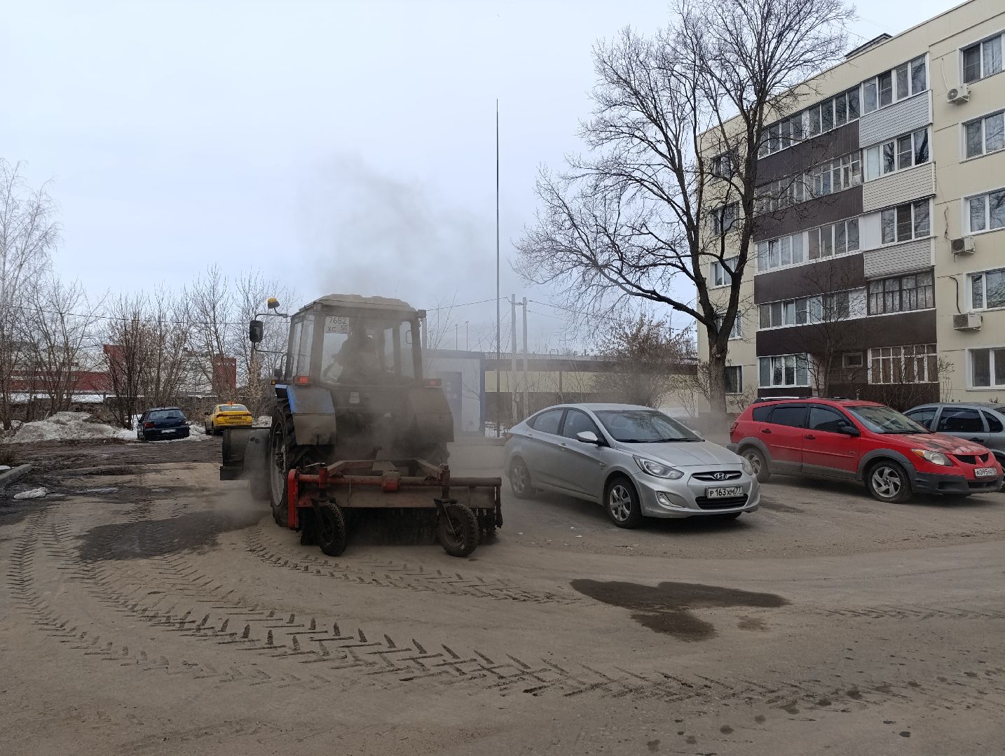 Бронницы, Уборка дворов, Уборка дорог, Уборка дворов после зимы,