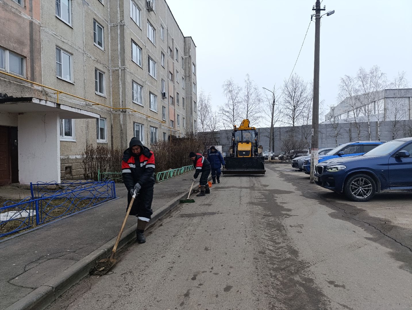 Бронницы, Уборка дворов, Уборка дорог, Уборка дворов после зимы,