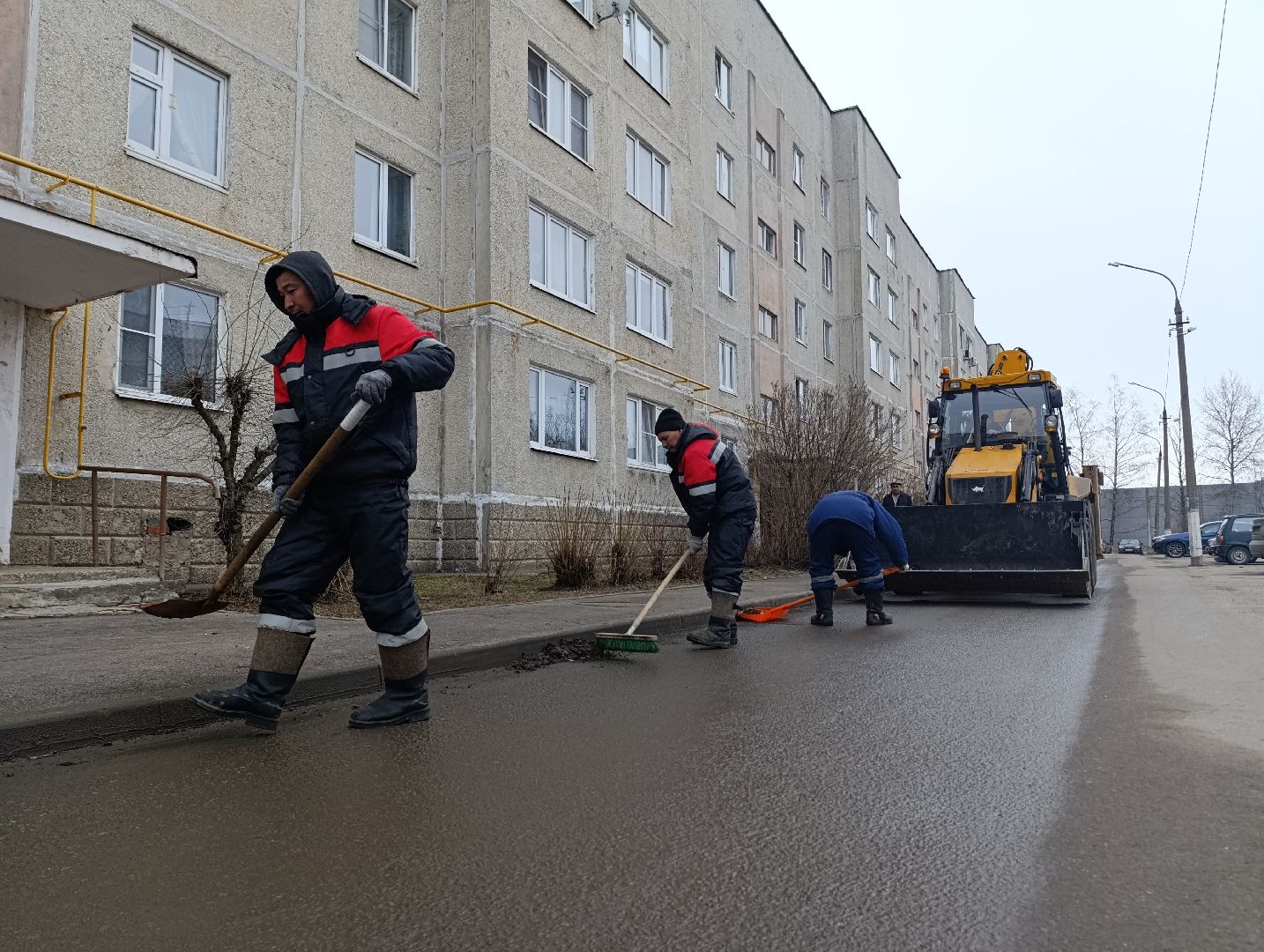 Бронницы, Уборка дворов, Уборка дорог, Уборка дворов после зимы,