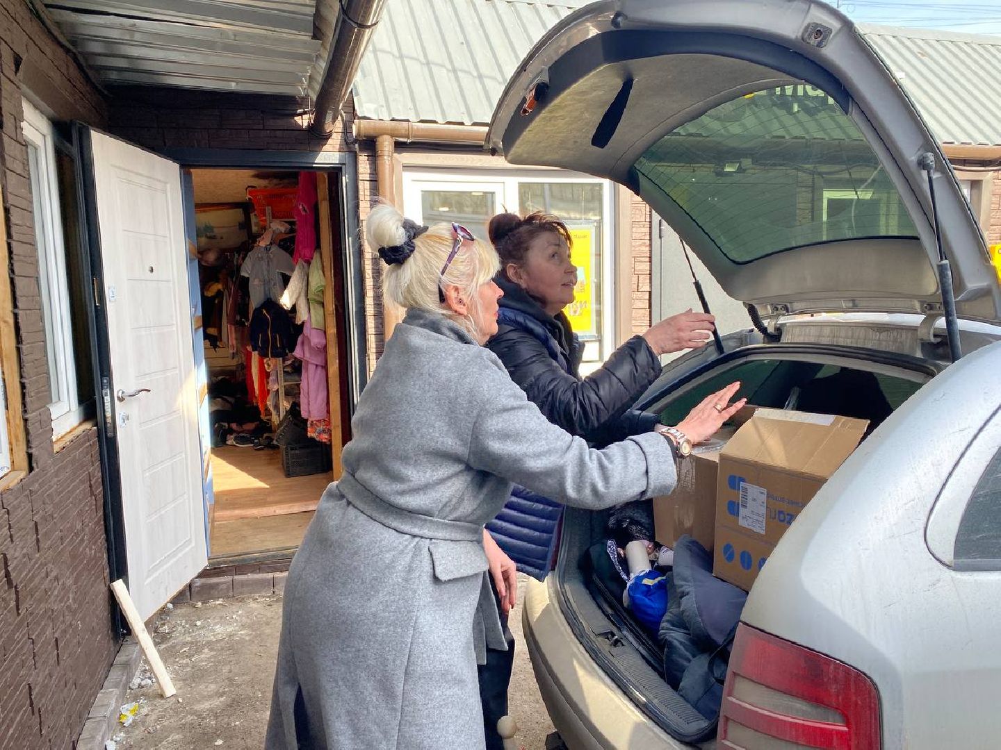 чехов, благотворительность, гуманитарная помощь, луганск, дети, обстрел, дети донбасса, лнр,