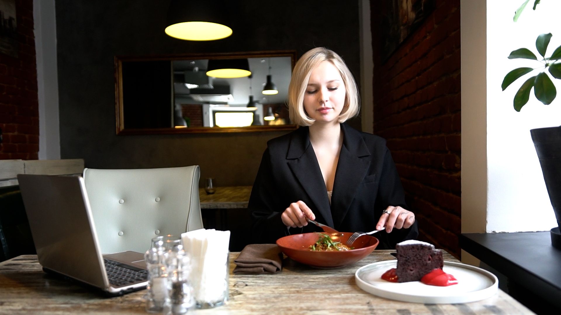 Егорьевск, жаръ, бережки, бережки холл, барэлла, ресторан, кафе, постное меню,