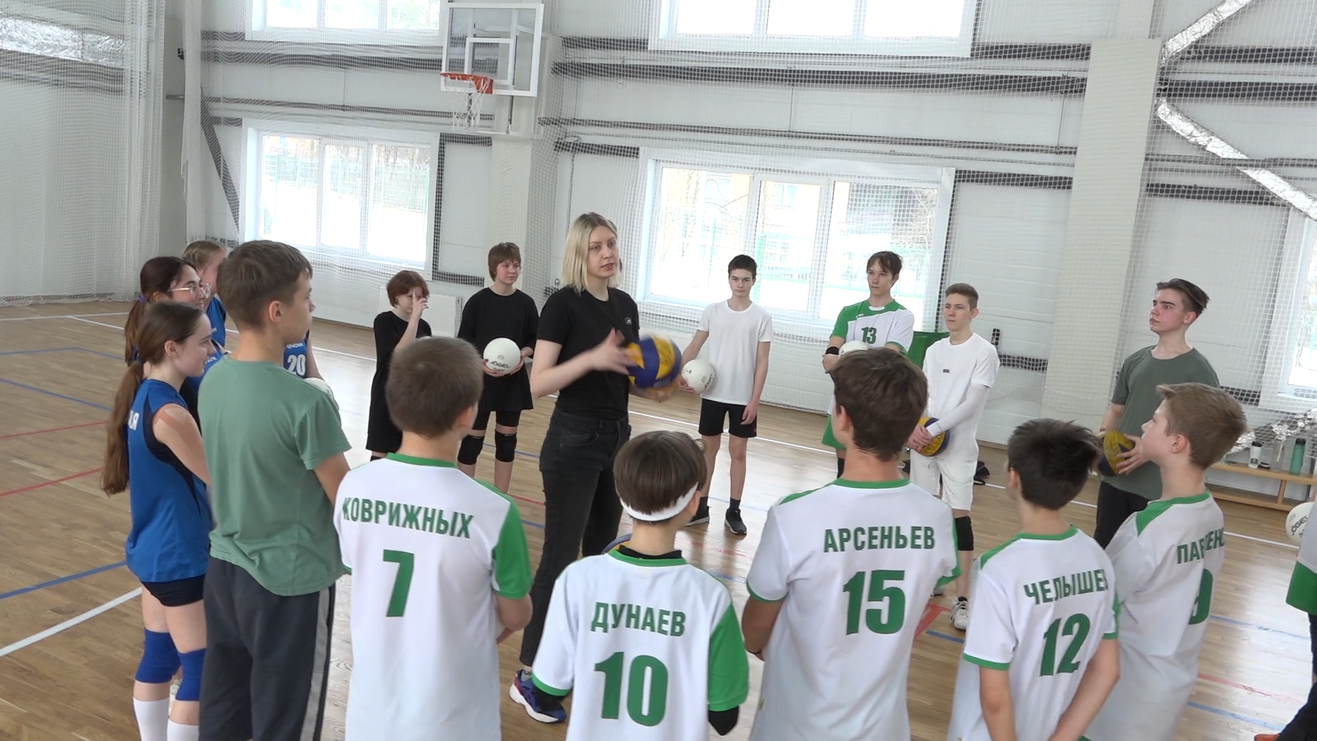 спорт во Власихе, юные волейболисты, ФОК имени Толубко, любительская волейбольная лига, Мария Стрекалова, Сергей Алексеев,власиха,