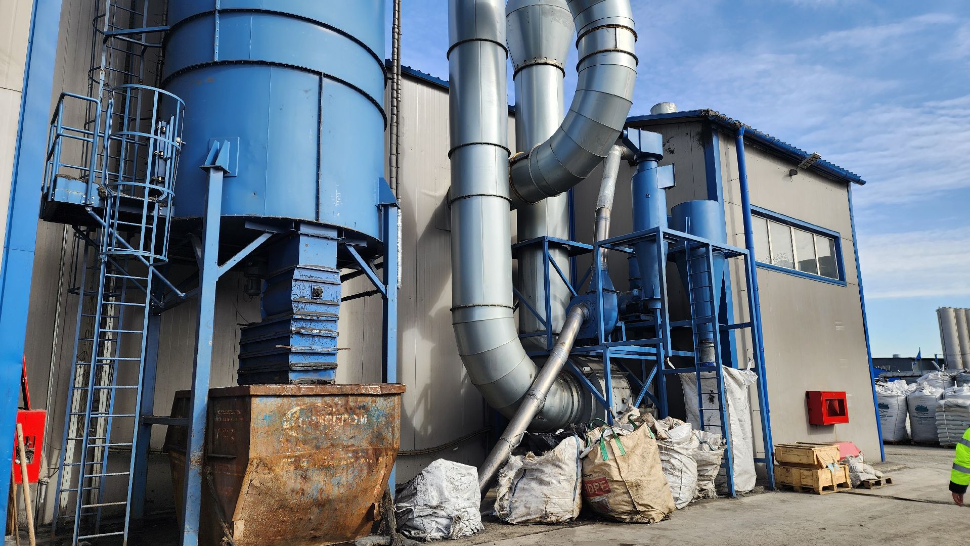 сдай шины на мегабак, акция, экология, переработка вторсырья,