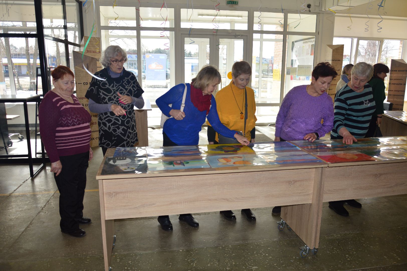 шатура, выставка картин, вернисаж, активное долголетие, библиотека, городской округ культура,