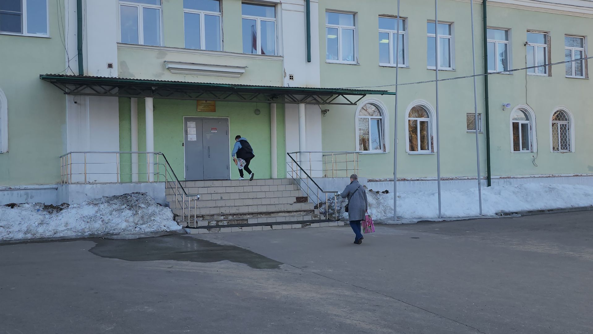 выездная администрация, серпухов, школа 4, улица коншиных, микрорайон бумажной фабрики, тротуар,