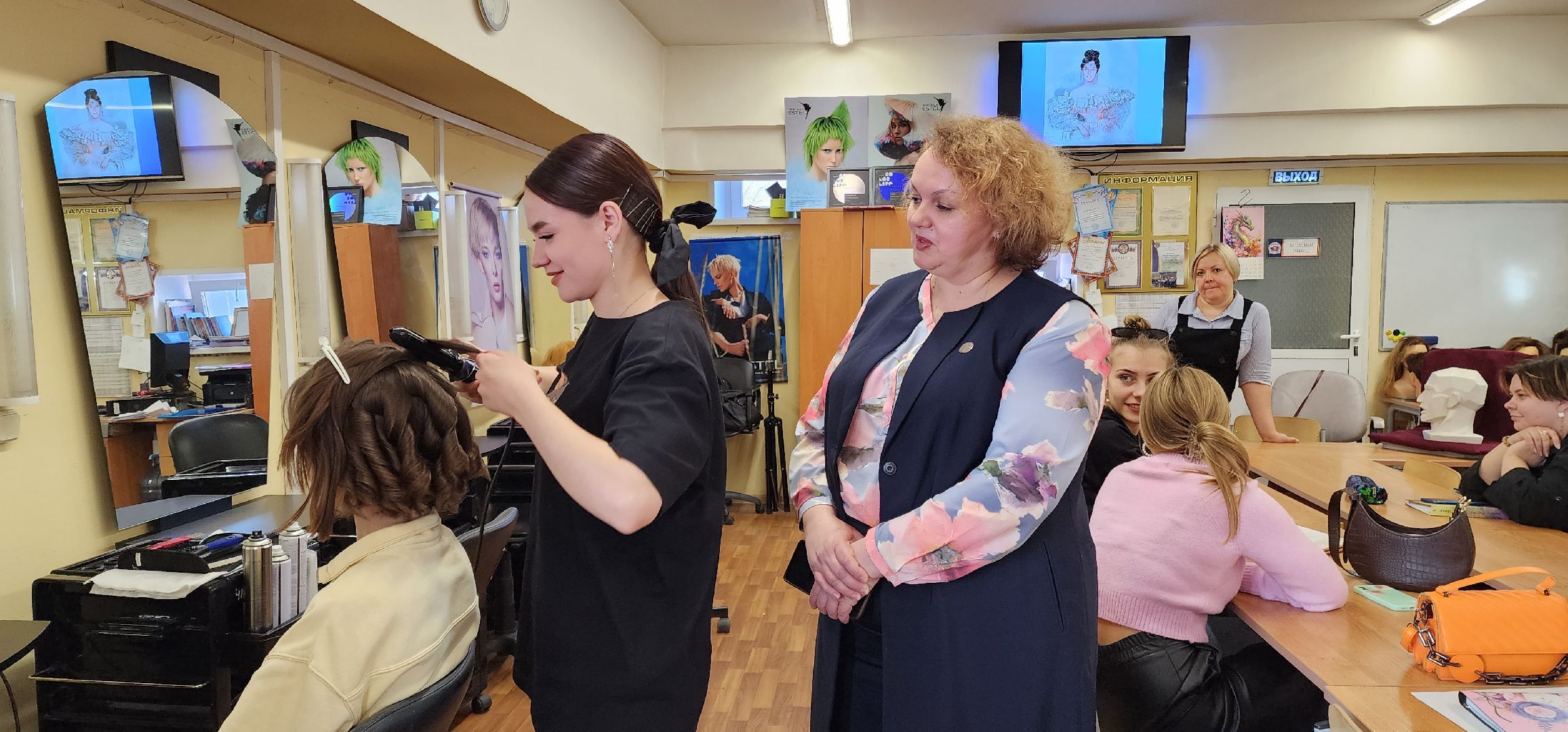 раменское, образование, региональный этап всероссийского чемпионатного движения, профессионалы, студентка раменского колледжа заняла первое место в компетенции парикмахерское искусство,