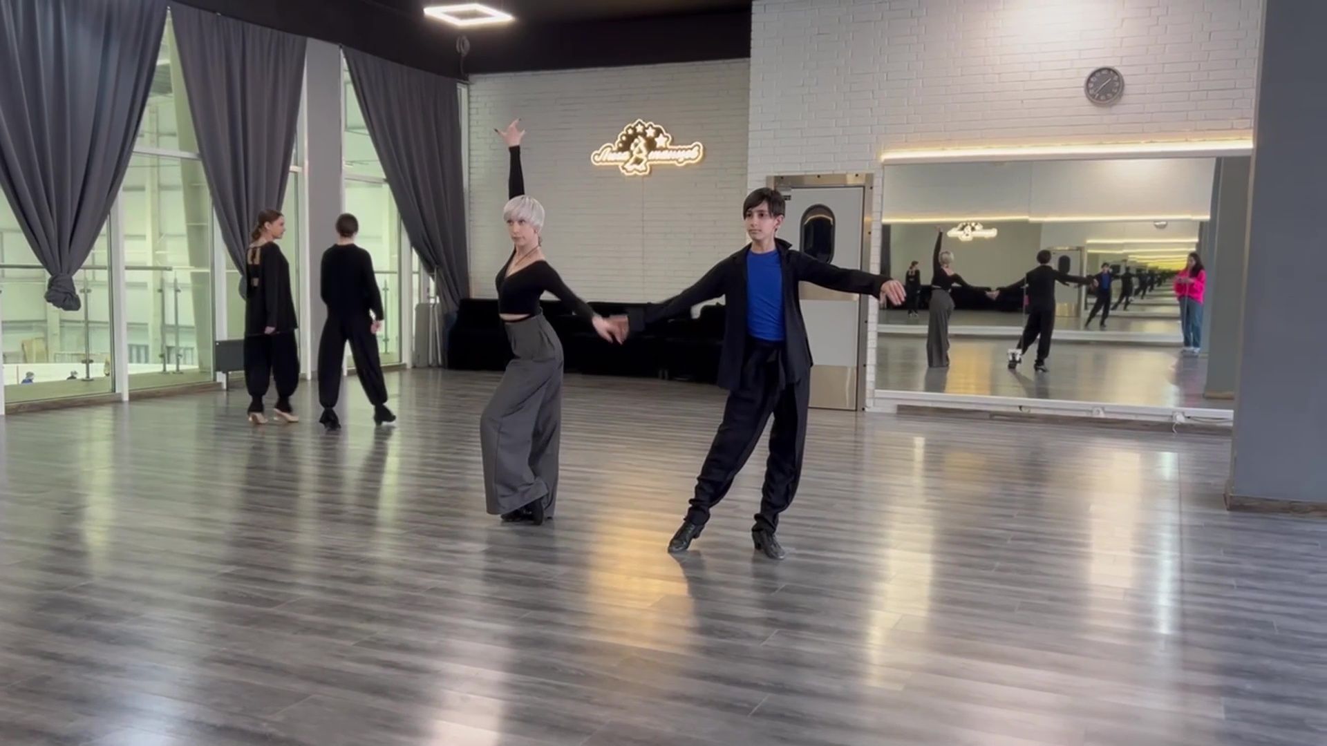 Реутов, танцы, занятия, бесплатно, вальс, движения, пластика,