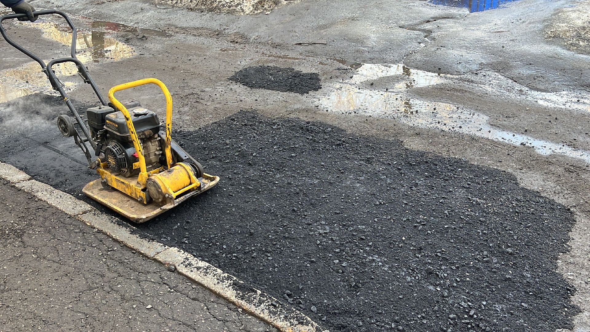 ремонт дорог, ремонт дороги, ямочный ремонт,