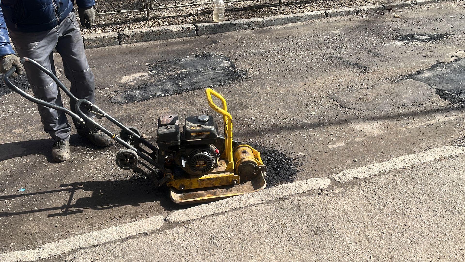 ремонт дорог, ремонт дороги, ямочный ремонт,