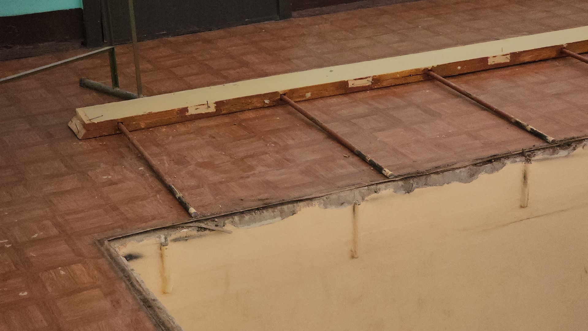 егорьевск, цвр, ремонт, лестница, коридор, перила, побелка,