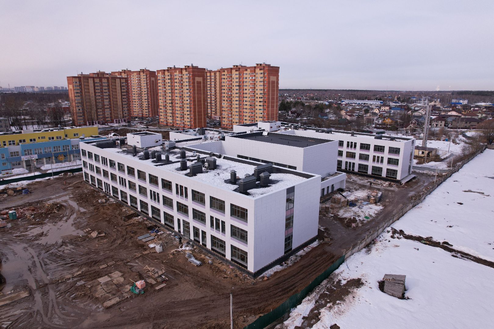 видео с коптера, щёлково, строительство, школа,