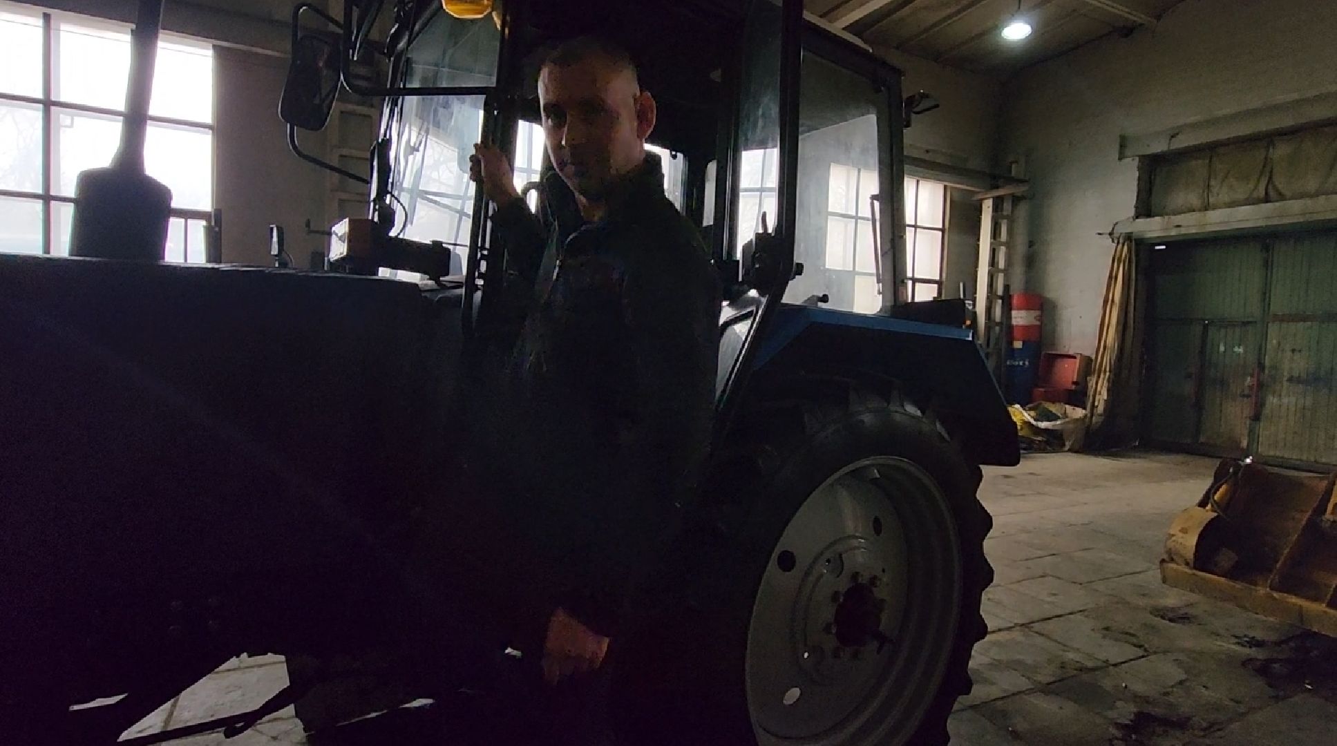 долгопрудный, мбу благоустройство, Молодой тракторист, снегоуборочная техника,