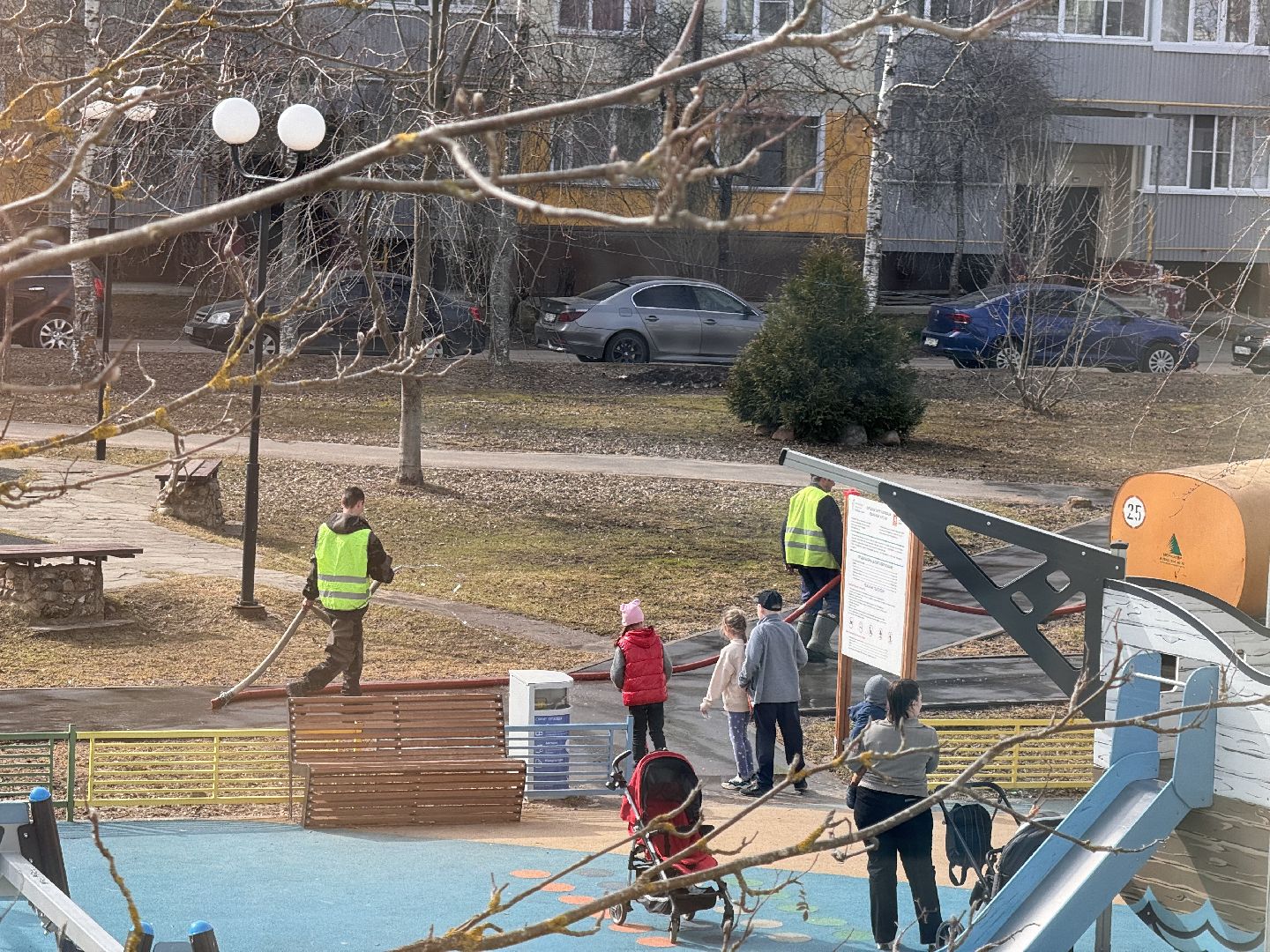 шаховская, уборка города, уборка дворов, уборка дворов после зимы,