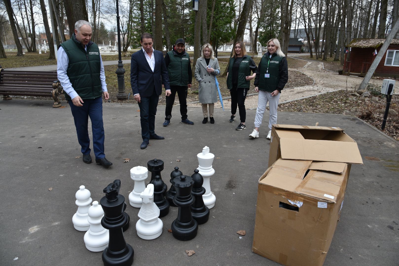 лотошино, лотошинский парк, шахматы, парки подмосковья,