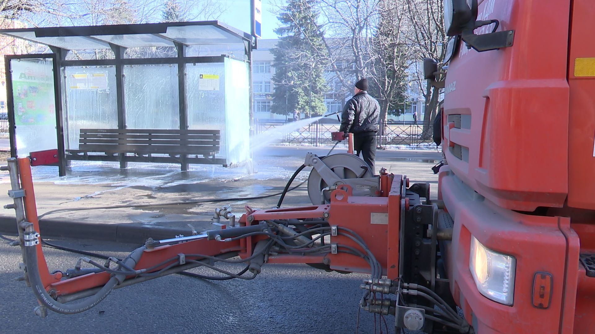 Реутов, благоустройство, уборка листвы, покраска деревьев, чистое подмосковье,