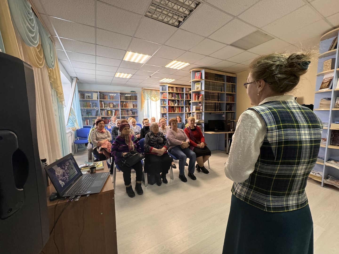 нутрициология, библиотека, лекция в библиотеке,