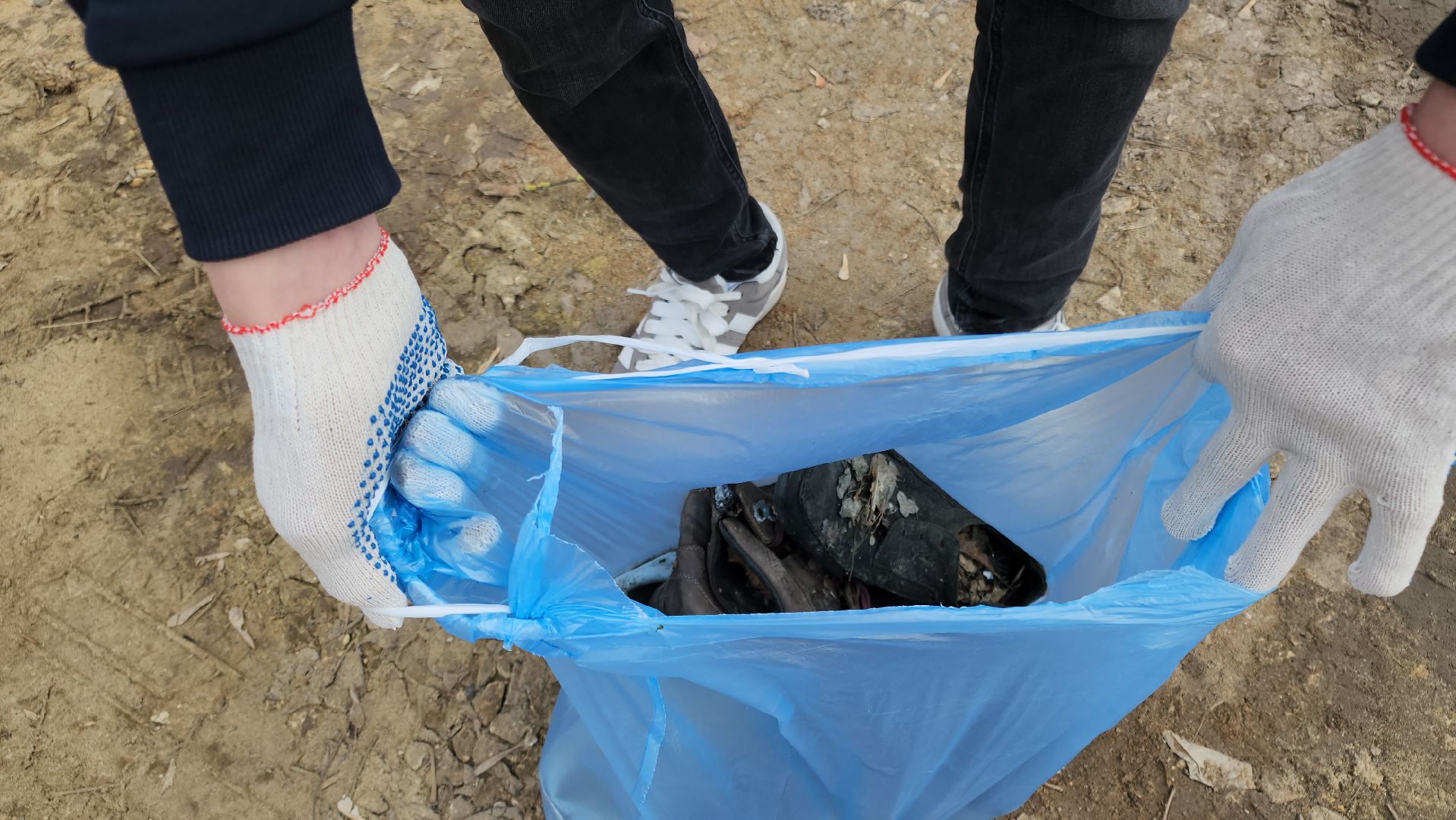 кашира, молодая гвардия, волонтеры, субботник, чистый путь, уборка мусора,