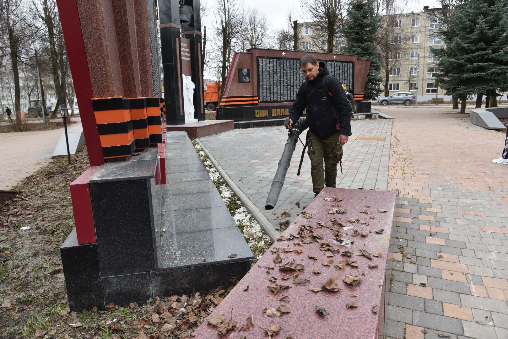 лотошино, сквер победы, благоустройство, уборка дорог,