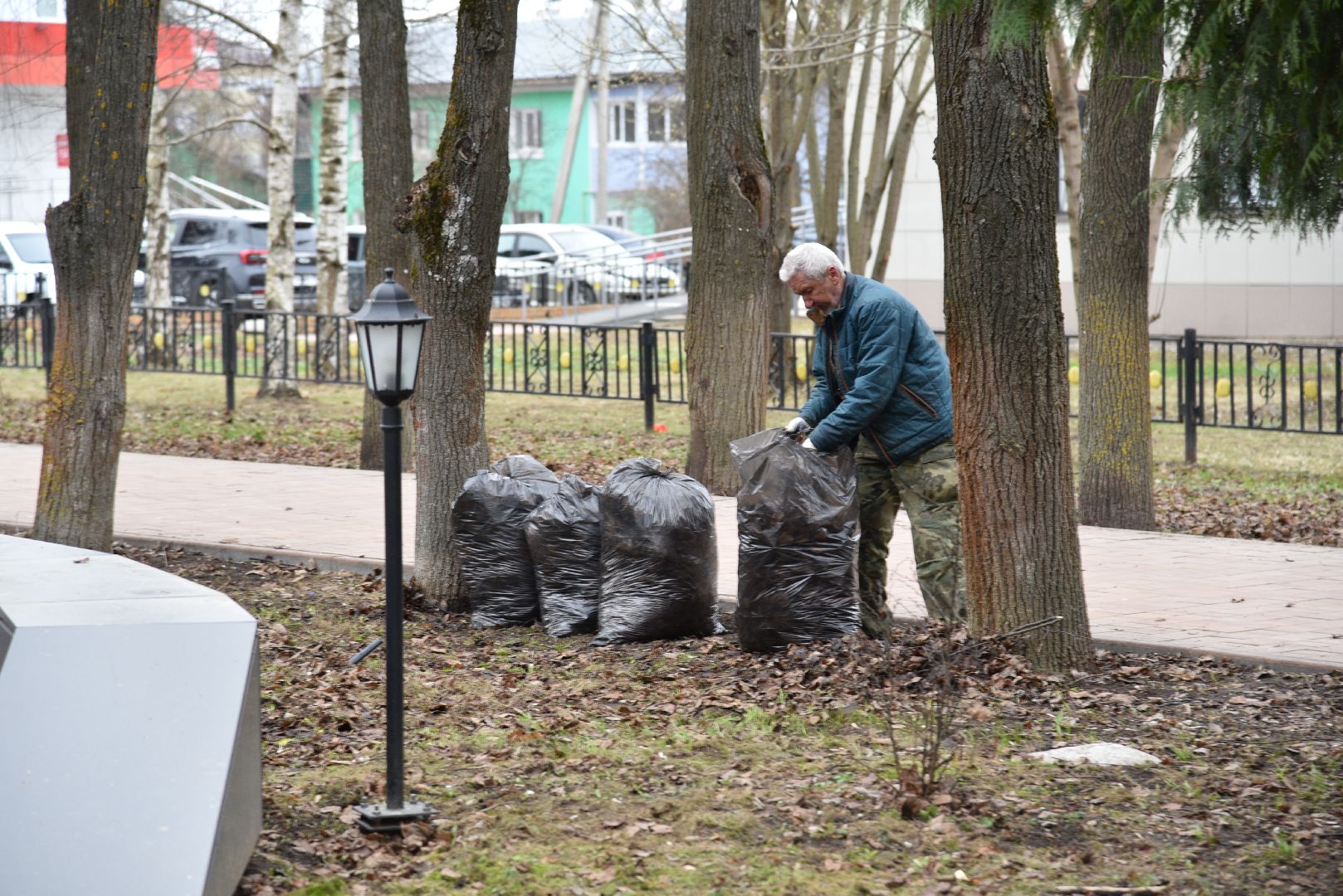 лотошино, сквер победы, благоустройство, уборка дорог,