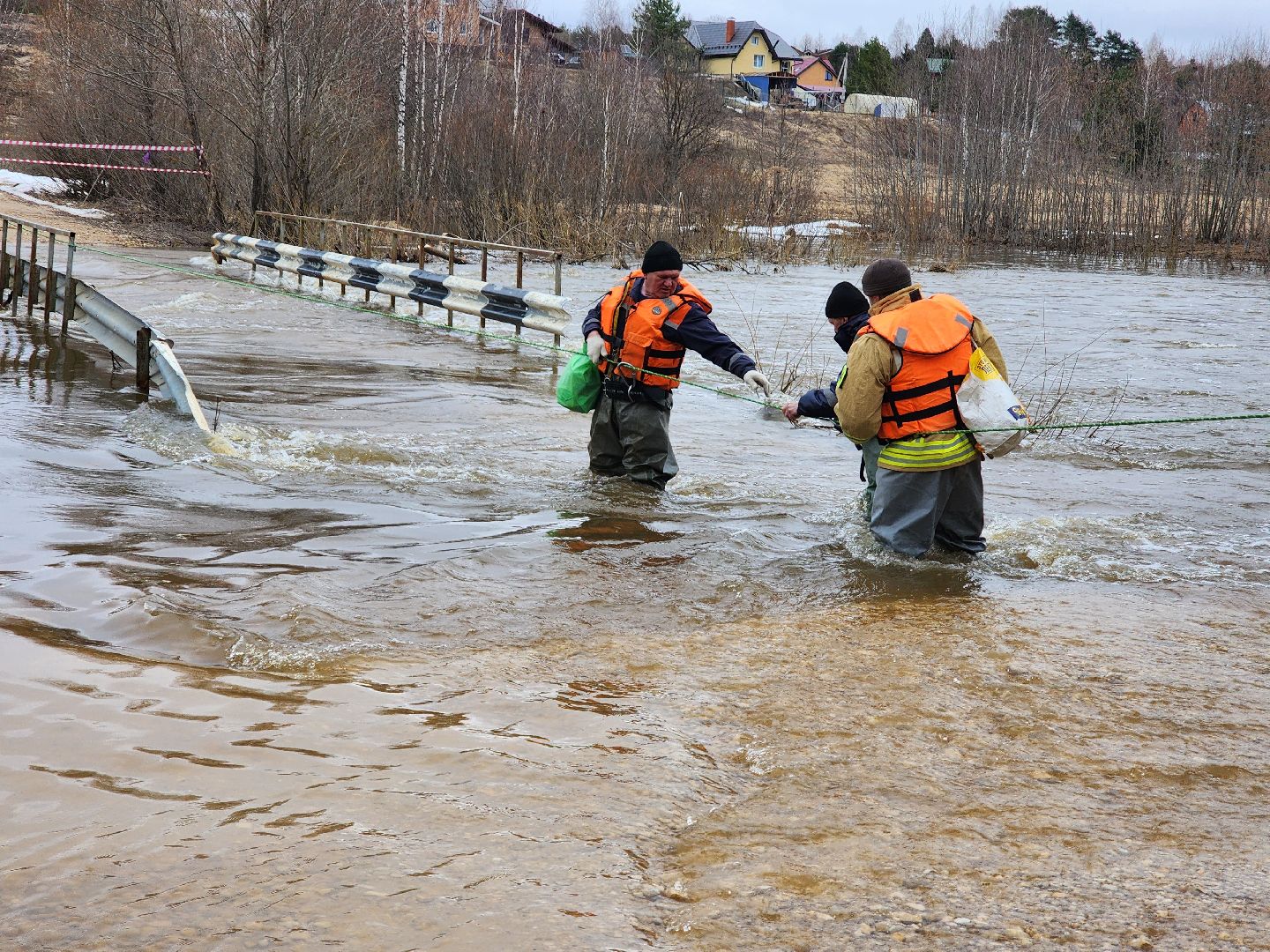 руза, Слобода, мособлпожспас, спасатели, Переправа, рузский городской округ, помощь,