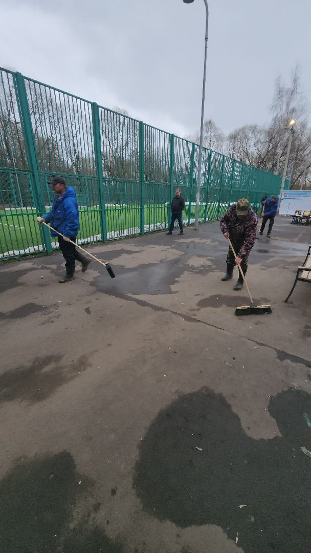 долгопрудный, островок, уборка города, Улица Речная, спортивная площадка,