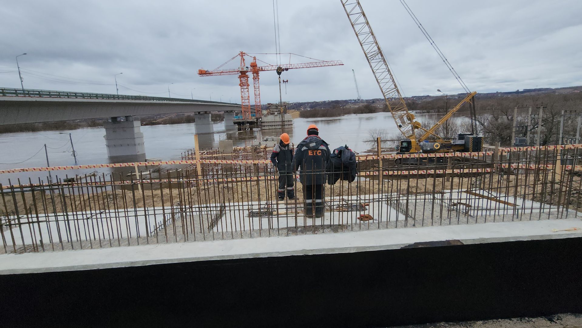 серпухов, федеральная трасса М2, мост через Оку, строительство моста, 102 км,