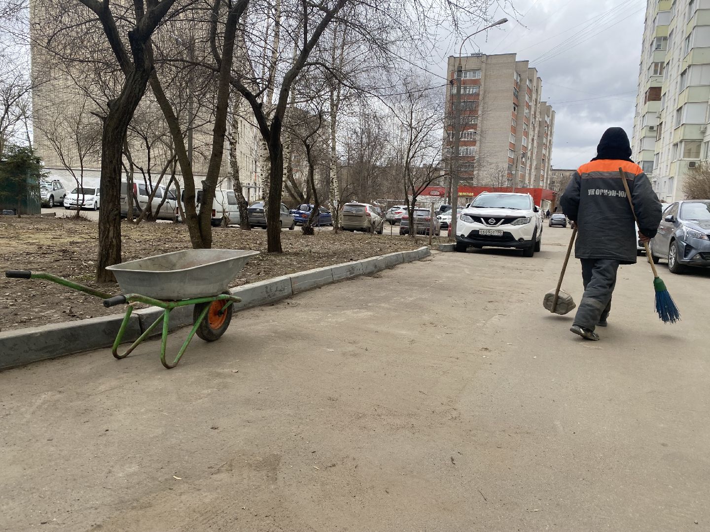 благоустойство, Домодедово, Подмосковье, Месячник благоустройства, субботник, Голосование, Чистый город, Уборка памятников,