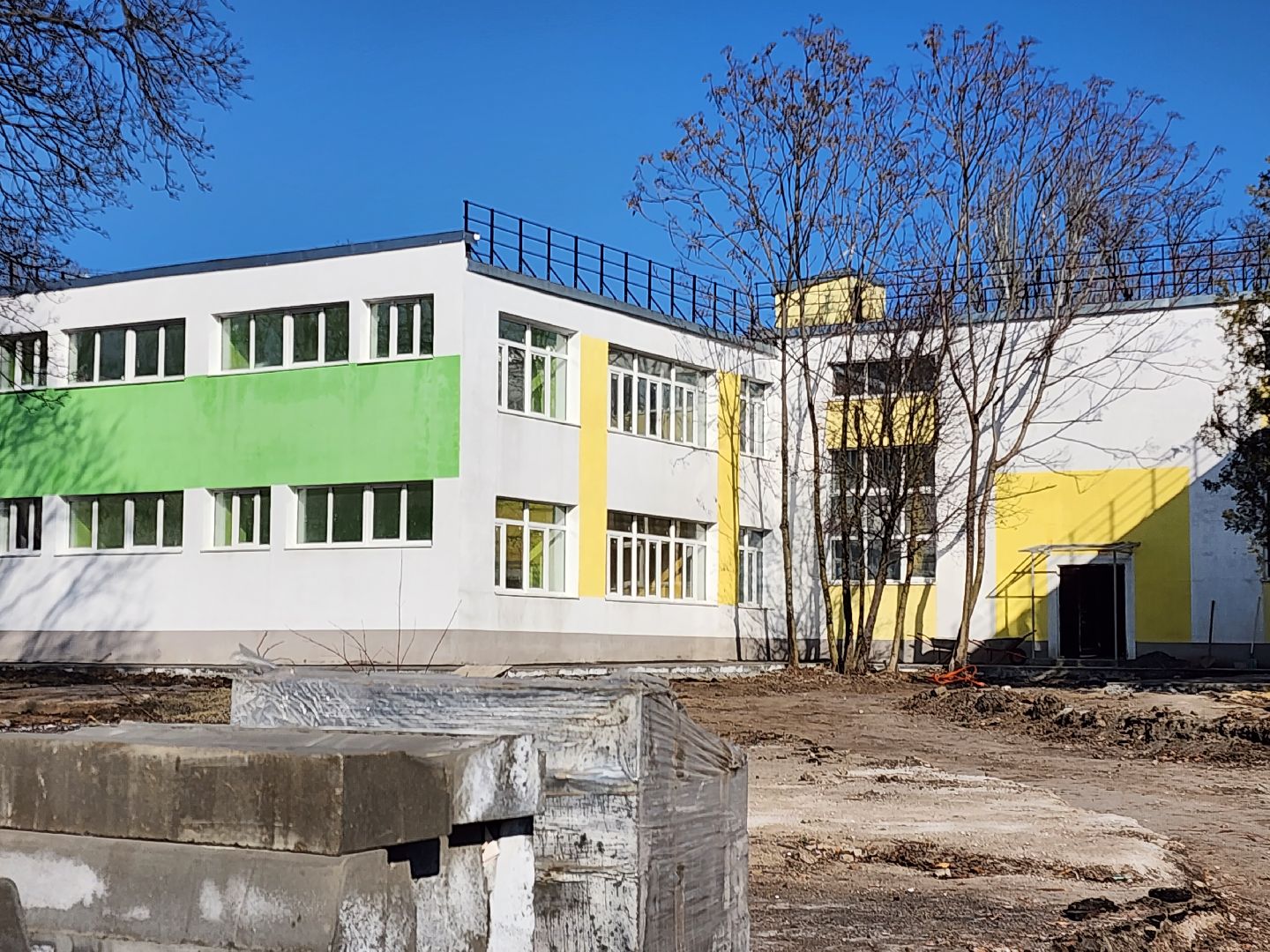 Донбасс, Восстановление детских садов, строительство домов,