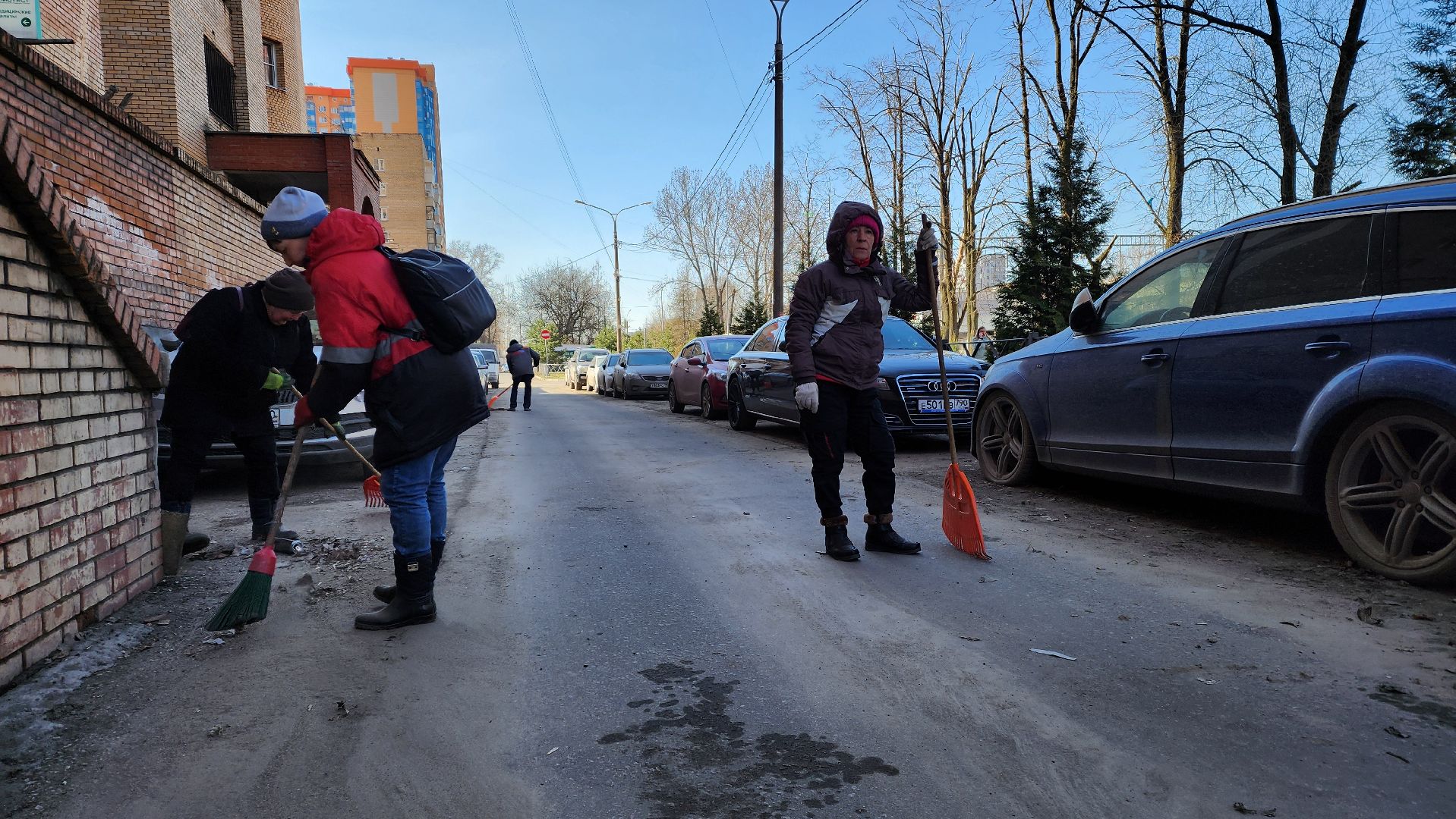 красногорск, субботник, уборка общественных территорий, уборка дворов после зимы, уборка города,