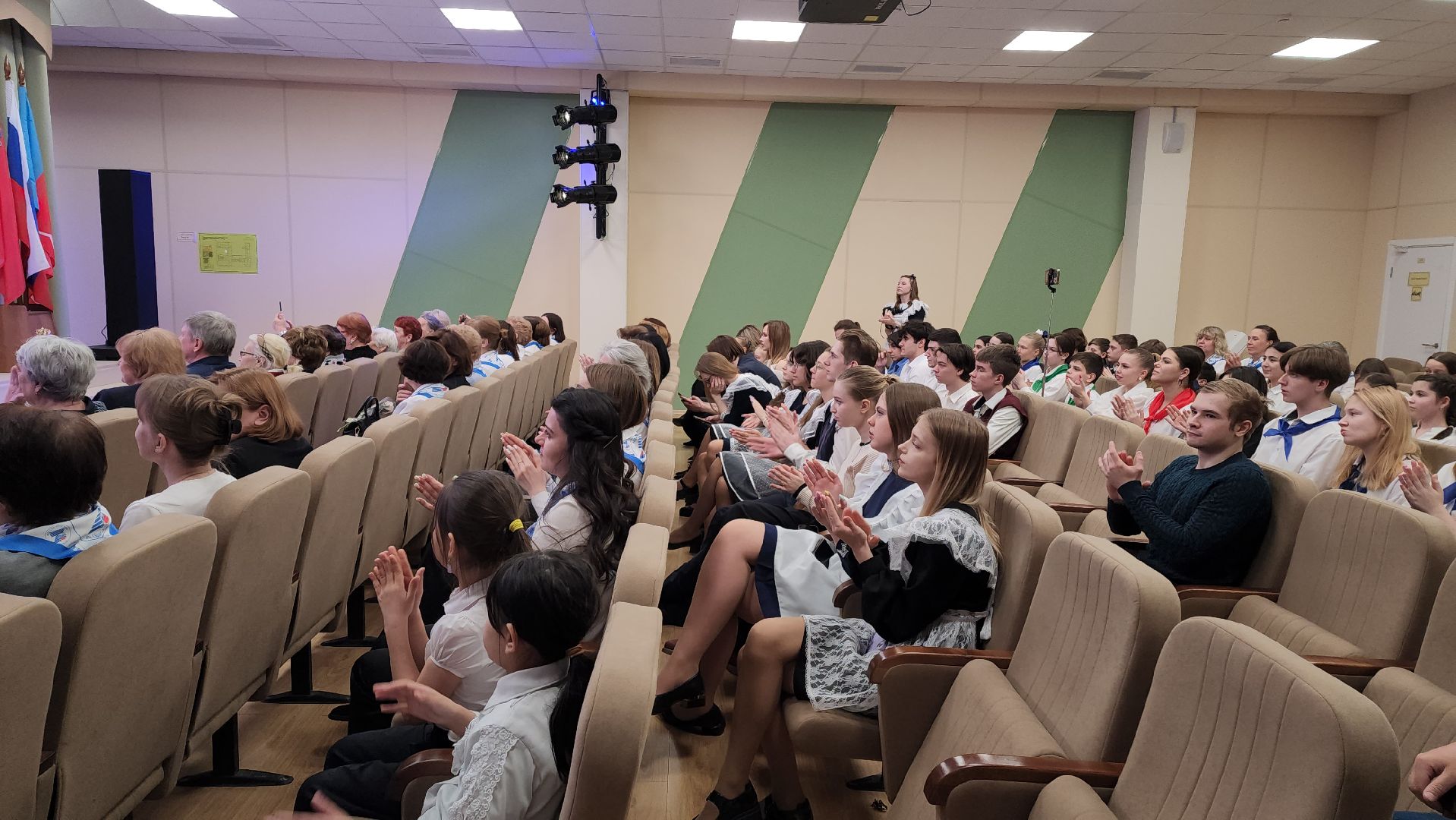 Школа, Скульптура, лобня,