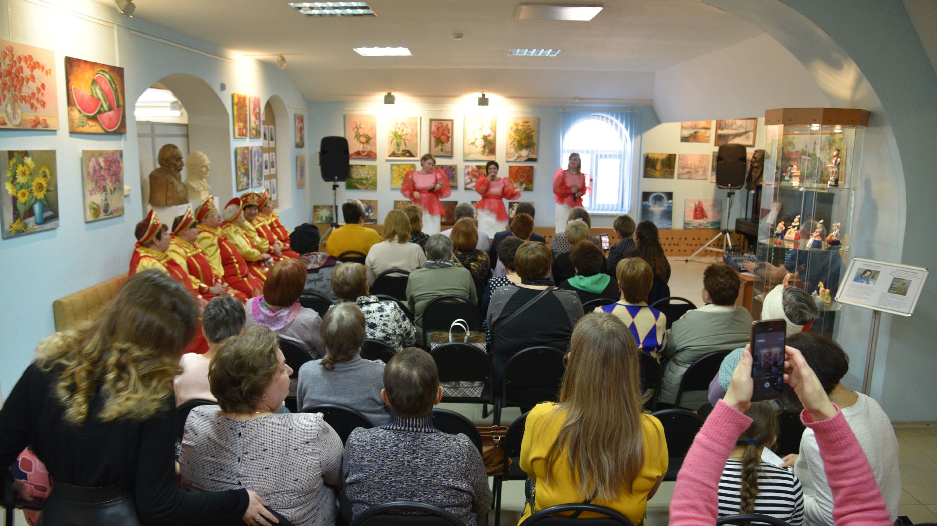 лотошино, лотошинский музей, выставка картин,