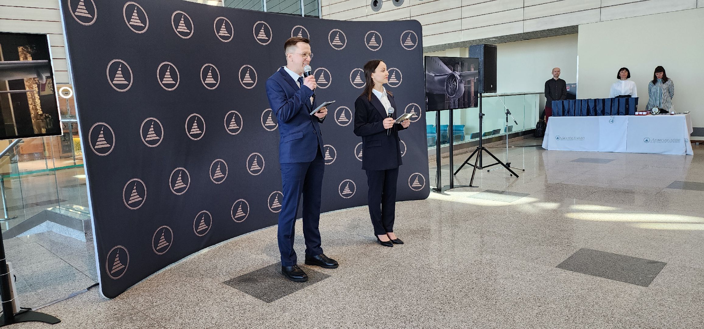 Человек года, Галерея Славы, аэропорт домодедово,