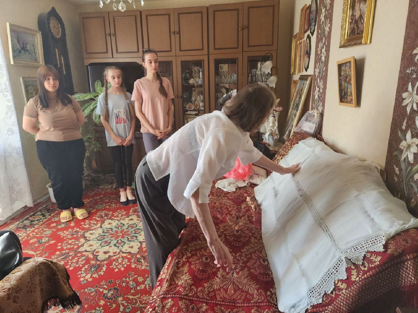 чехов, бабушка, выставка, предметы старины, общество, музей,