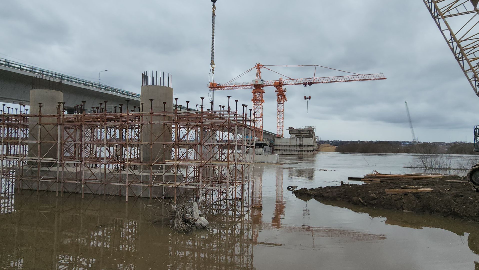 серпухов, мост через оку, строительство моста, паводок на оке, трасса М2,